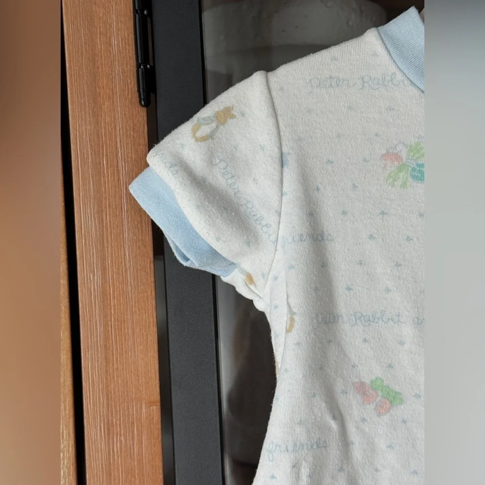 Vintage 90s Peter Rabbit & Friends coverall knit onesie playsuit baby boy print